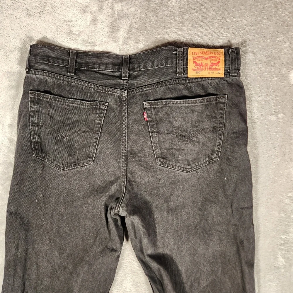 Levi's 550 Relaxed Fit Jeans Mens 40x32 Black Excellent Faded Tapered Leg Denim